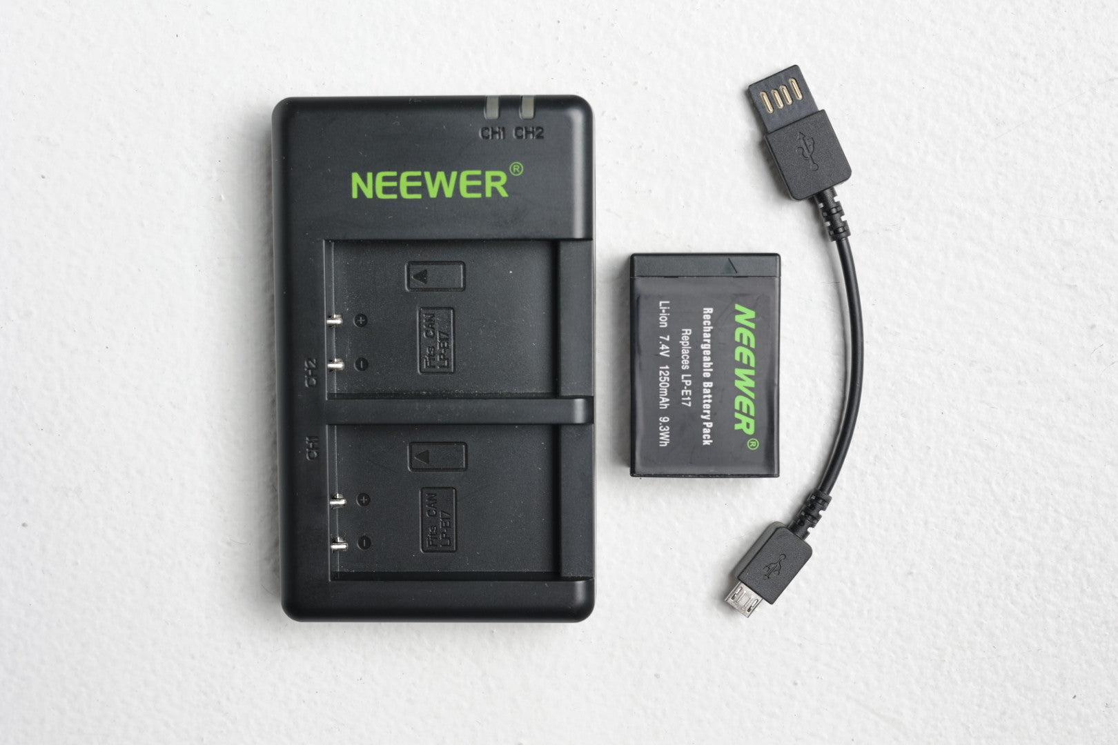 Neewer DULPE17 Dual Battery Charger + 1 Battery, Used