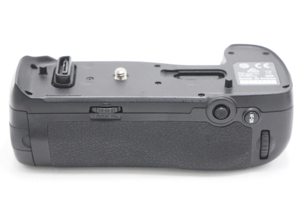 Nikon MBD18-18017 MB-D18 Multi Power Battery Pack, Used - AVC photo video store