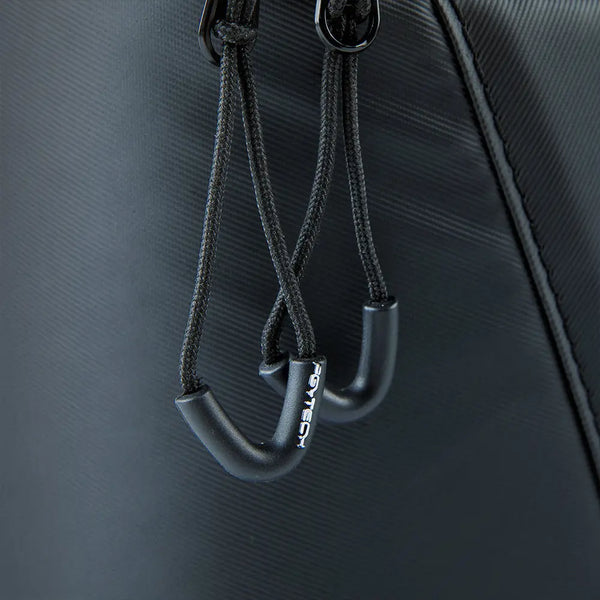 OneMo bag zipper pull tab