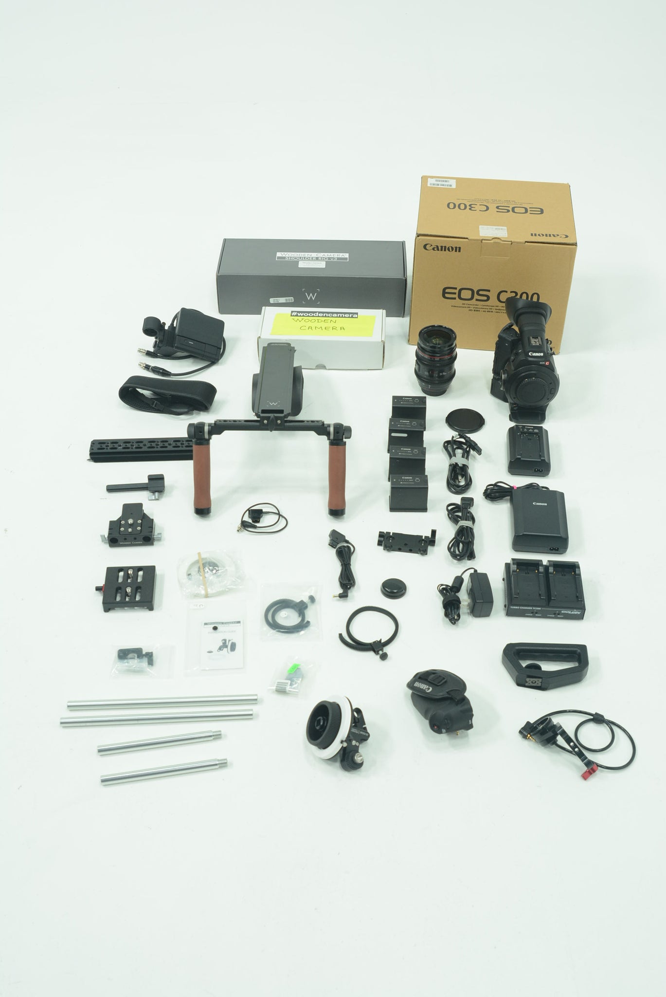 Canon EOSC300/00063 EOS C300 Cinema Camera With Shoulder Rig, Used