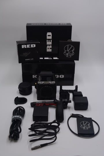 Red KOMODO6K/21580 Digital Cinema Komodo 6K Camera Bundle w/EF Adapter ND, Used