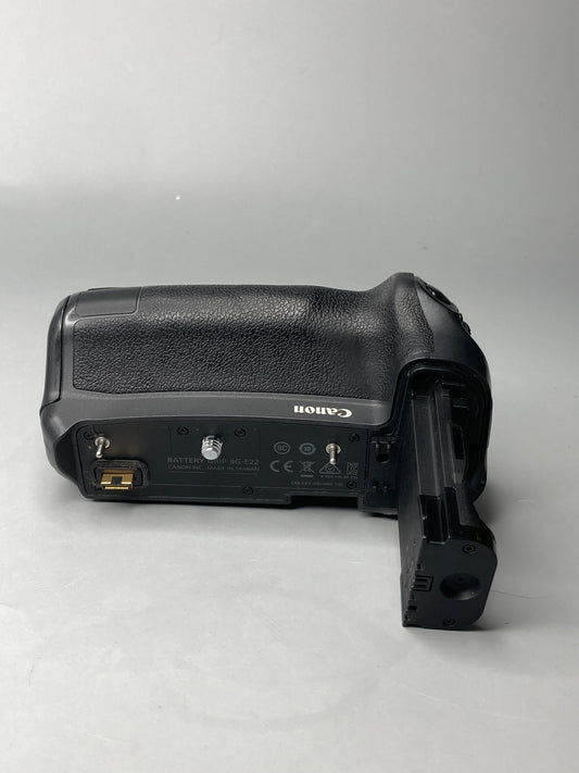 Canon BGE22/01013 Battery Grip F/EOS R, Used