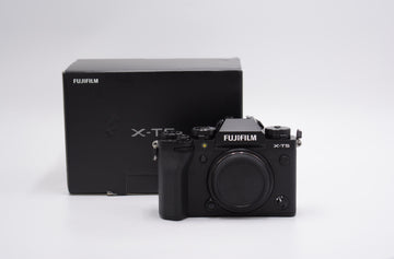 Fujifilm XT5/09356 XT5 Charcoal Mirrorless Camera, Used