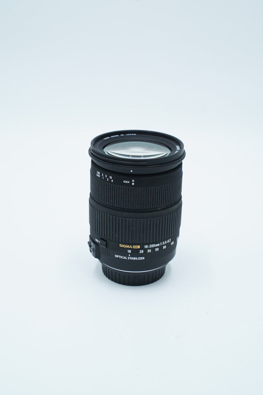 Sigma 18200C/92222 18-200mm f/3.5-6.3 DC Lens F/Canon, Used