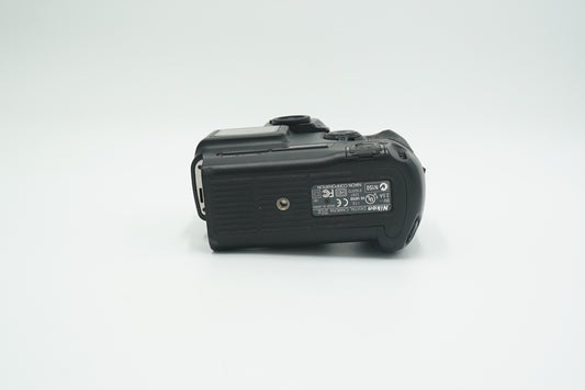 Nikon D1X/08605 D1x Body Only, Used