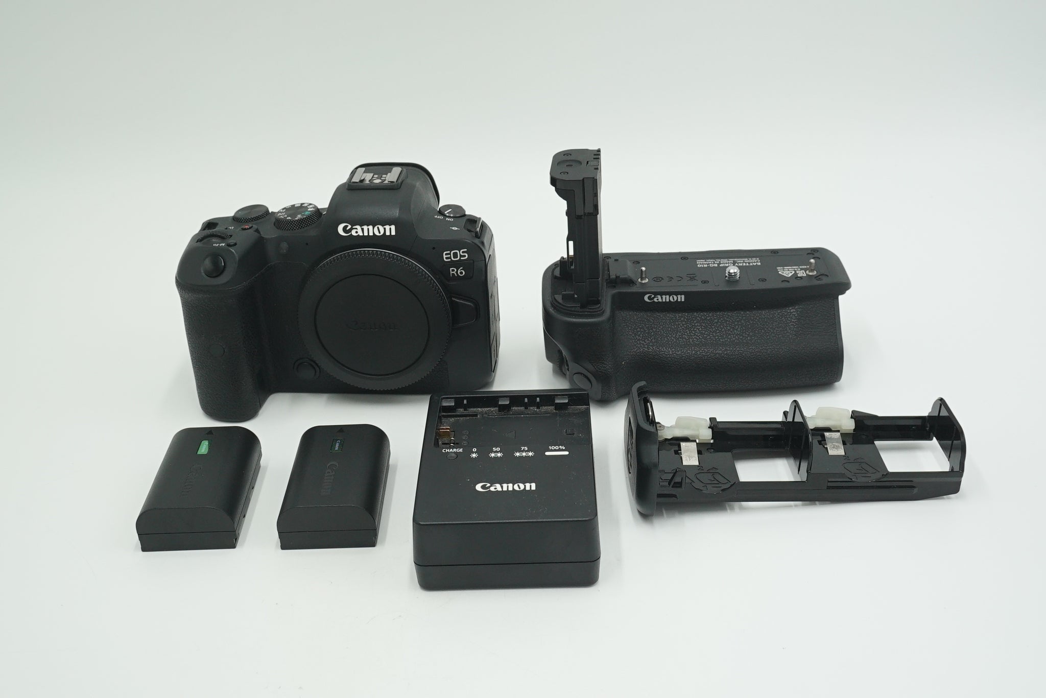 Canon EOSR6/06288 EOS R6 Mirrorless Digital Camera Body Only + BGR10 Battery Grip, Used