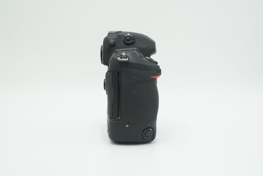 Nikon D3X/11979 D3X Body Only, Used (For Parts)