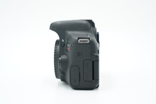 Canon EOSREBELT6iBUNDLE/00563 EOS T6i + EF-S 18-55mm f/3.5-5.6 IS STM + EF-S 55-250mm f/4-5.6 IS STM + Mini Tripod, Used