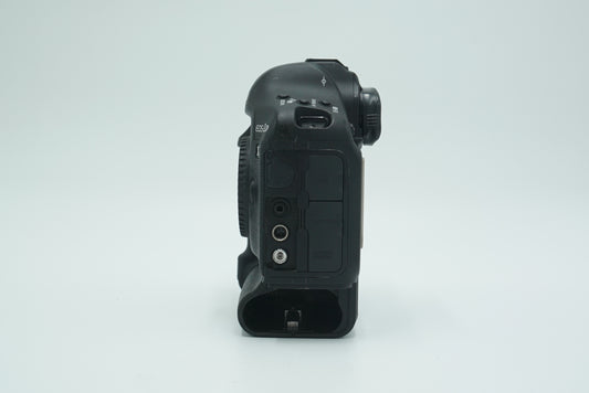 Canon EOS1DX/02212 EOS 1DX Body Only, Used (For Parts)