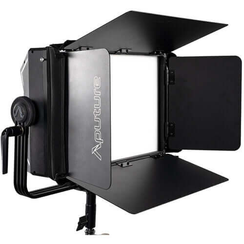 Aputure Barndoors F/Nova P300c LED Panel.